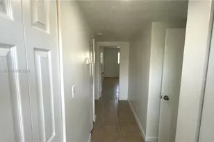 1370 NE 119th St, Miami, FL 33161 - Photo 2