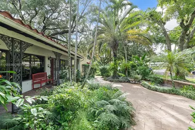 275 NE 94th St, Miami Shores, FL 33138 - Photo 14