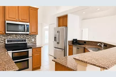 1860 SE Gaskins Cir, Port Saint Lucie, FL 34952 - Photo 6