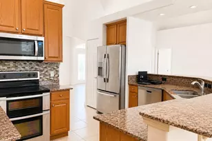 1860 SE Gaskins Cir, Port Saint Lucie, FL 34952 - Photo 6
