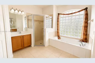 1860 SE Gaskins Cir, Port Saint Lucie, FL 34952 - Photo 8