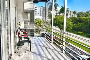 300 Diplomat Pkwy, Hallandale Beach, FL 33009 - Photo 14