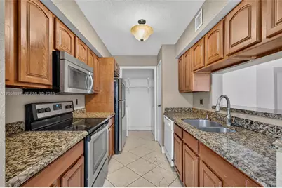 995 Riverside Dr #120, Coral Springs, FL 33071 - Photo 2