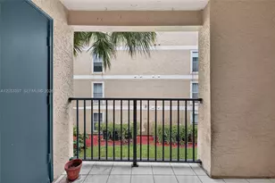 995 Riverside Dr, Coral Springs, FL 33071 - Photo 22
