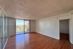 13499 Biscayne Blvd, North Miami, FL 33181 - Photo 18