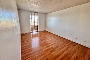 13499 Biscayne Blvd, North Miami, FL 33181 - Photo 6