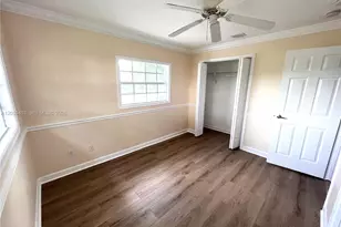 8701 NW 38th Dr, Coral Springs, FL 33065 - Photo 8