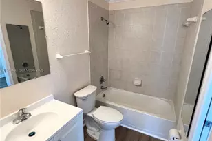 8701 NW 38th Dr, Coral Springs, FL 33065 - Photo 4