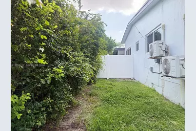 520 SW 5th St #2, Hallandale Beach, FL 33009 - Photo 16