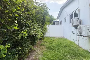 520 SW 5th St, Hallandale Beach, FL 33009 - Photo 16