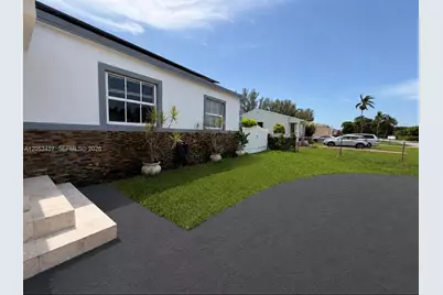 1701 SW 72nd Ct, Miami, FL 33155 - Photo 24