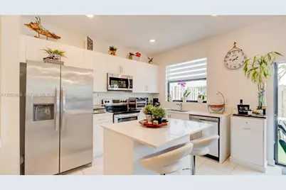 953 NE 211th St, Miami, FL 33179 - Photo 8