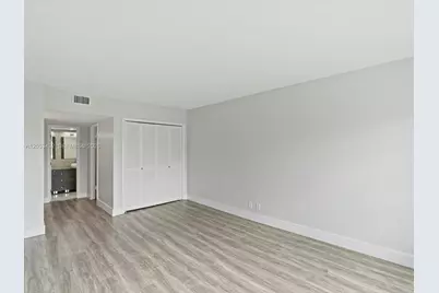 3150 N Palm Aire Dr #406, Pompano Beach, FL 33069 - Photo 14