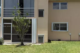 2131 NE 1st Ct, Boynton Beach, FL 33435 - Photo 4