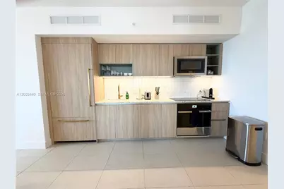 159 NE 6th St #3215, Miami, FL 33132 - Photo 1