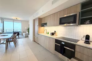 159 NE 6th St, Miami, FL 33132 - Photo 2