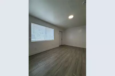 60 NW 71st St #6, Miami, FL 33150 - Photo 6