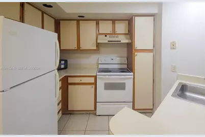 3310 N Pinewalk Dr N #1825, Margate, FL 33063 - Photo 6