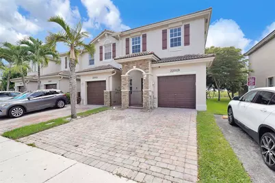 22019 SW 92nd Pl, Cutler Bay, FL 33190 - Photo 4