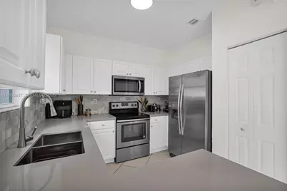 22019 SW 92nd Pl, Cutler Bay, FL 33190 - Photo 16