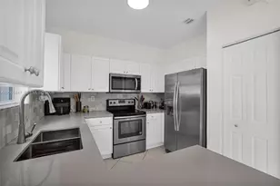 22019 SW 92nd Pl, Cutler Bay, FL 33190 - Photo 16
