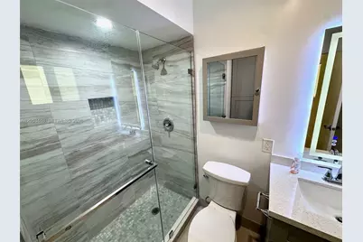 105-107 NE 30th Ct, Wilton Manors, FL 33334 - Photo 22