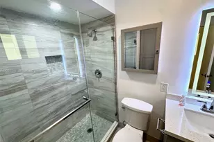 105-107 NE 30th Ct, Wilton Manors, FL 33334 - Photo 22