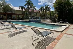 18314 NW 68th Ave, Hialeah, FL 33015 - Photo 4