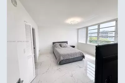 1750 NE 191st St #605-1, Miami, FL 33179 - Photo 12