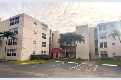 9451 Evergreen Pl #407, Davie, FL 33324 - Photo 2