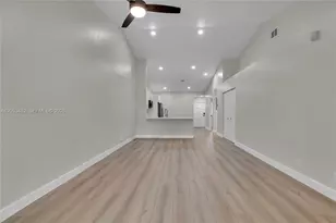 11061 NW 38th Pl, Sunrise, FL 33351 - Photo 6