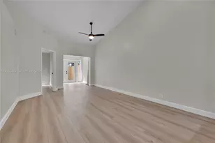 11061 NW 38th Pl, Sunrise, FL 33351 - Photo 12