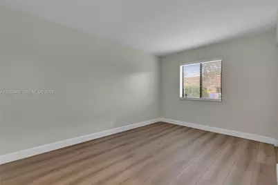 11061 NW 38th Pl, Sunrise, FL 33351 - Photo 18