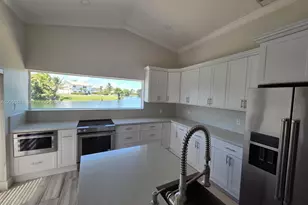 15037 Brighton Ln, Davie, FL 33331 - Photo 4