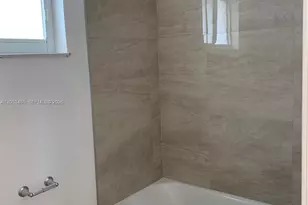 901 NW 22nd Ct, Miami, FL 33125 - Photo 10