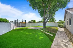 4040 NE 6th Ave, Deerfield Beach, FL 33064 - Photo 2