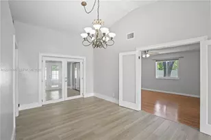 4040 NE 6th Ave, Deerfield Beach, FL 33064 - Photo 6