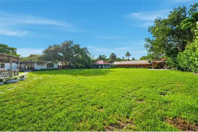 15425 N Miami Ave, Miami, FL 33169 - Photo 46