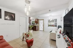 419 SE 3rd St, Hialeah, FL 33010 - Photo 6