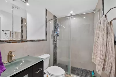 2543 SW 15th St, Miami, FL 33145 - Photo 16