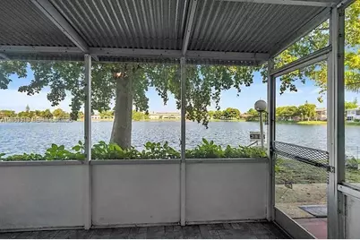 19000 NE 3rd Ct #405, Miami, FL 33179 - Photo 2