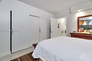 19000 NE 3rd Ct, Miami, FL 33179 - Photo 12