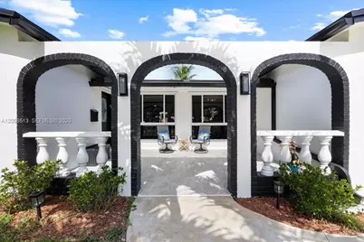 5049 SW 88th Ter, Cooper City, FL 33328 - Photo 4