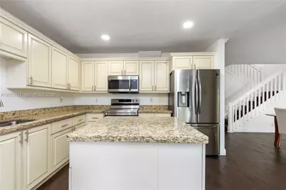 9153 Vineyard Lake Dr, Plantation, FL 33324 - Photo 20