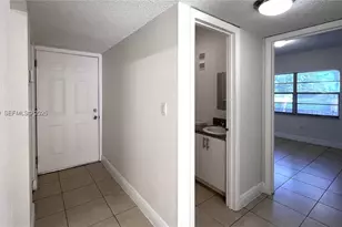 3675 W 11th Ave, Hialeah, FL 33012 - Photo 14