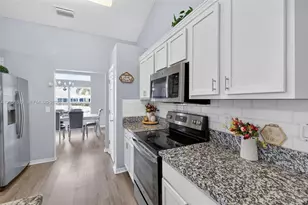 1020 NW 14th St, Cape Coral, FL 33993 - Photo 14