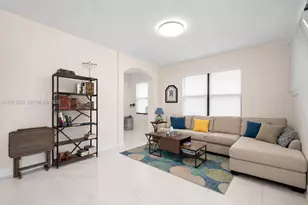 918 NE 191st St, Miami, FL 33179 - Photo 10