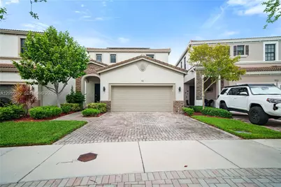 918 NE 191st St, Miami, FL 33179 - Photo 2
