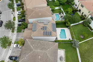 918 NE 191st St, Miami, FL 33179 - Photo 36
