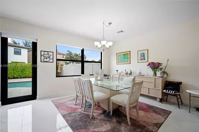 918 NE 191st St, Miami, FL 33179 - Photo 14